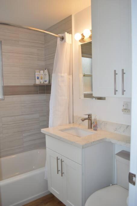 Cozy Crown Hill Carkeek Cottage W/3 Beds, Full Kitchen & Backyard In North Seattle Esterno foto